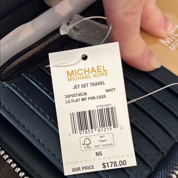 Michael Kors Jet Set Travel Large Stripe Wristlet - Navy/White - Picture 5 of 5